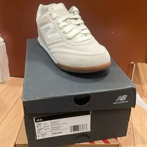 New Balance RC42 /Beige white/ Men's 9.5 Women's 11 / Urc42ea